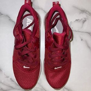 Women’s Nike Legend React Size 8